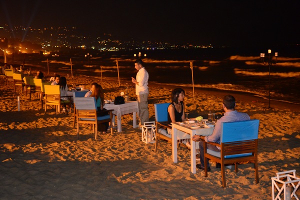 Romantic Beach Dinner at Edde Sands